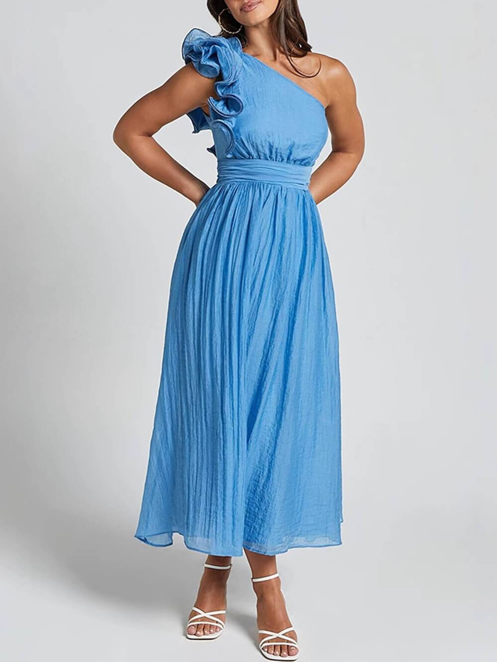 Unique Romantic Seaside – Einschultriges Midikleid mit Rüschendetail und Ärmeln