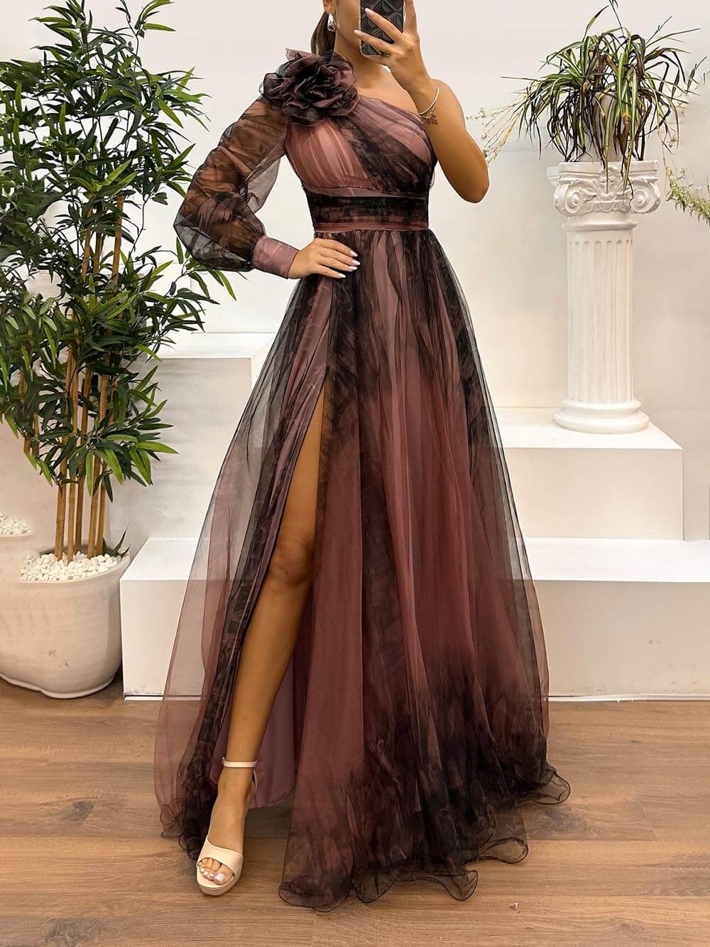 Exquisites, lässiges, schulterfreies Maxikleid mit Netzdruck