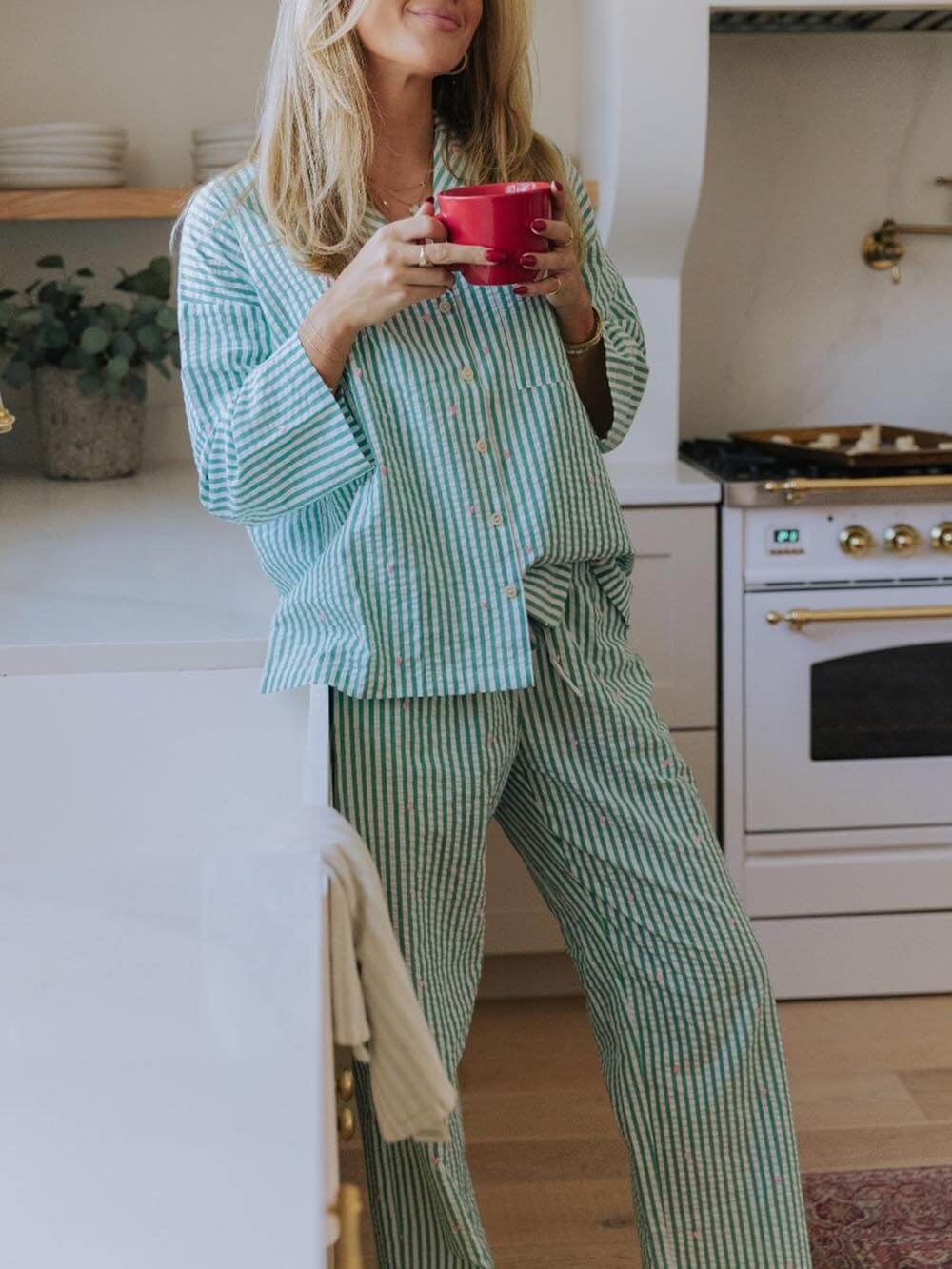 Ensemble de pyjama bleu ample à rayures et cœurs