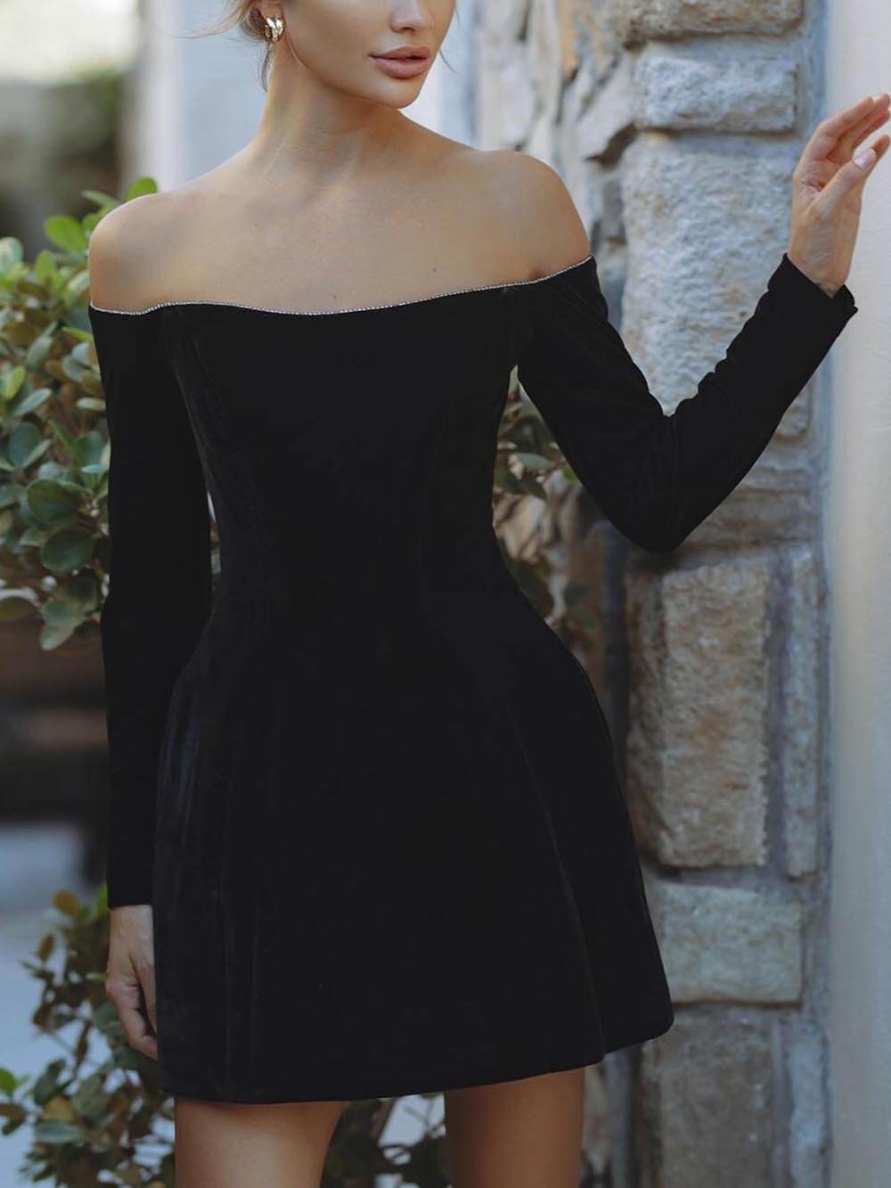 Exquisites schulterfreies Minikleid mit langen Ärmeln und Taschen und Glitzerbesatz