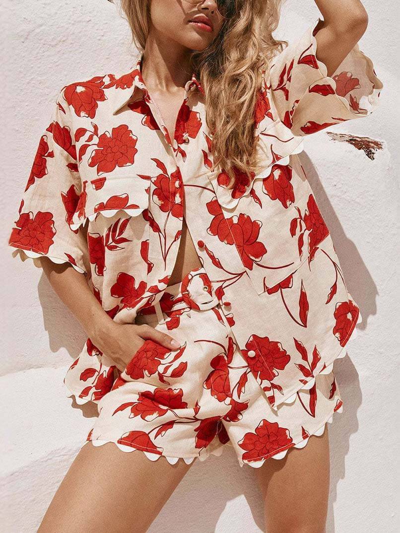 Ensemble deux pièces décontracté, exquis et polyvalent, avec short imprimé en dentelle