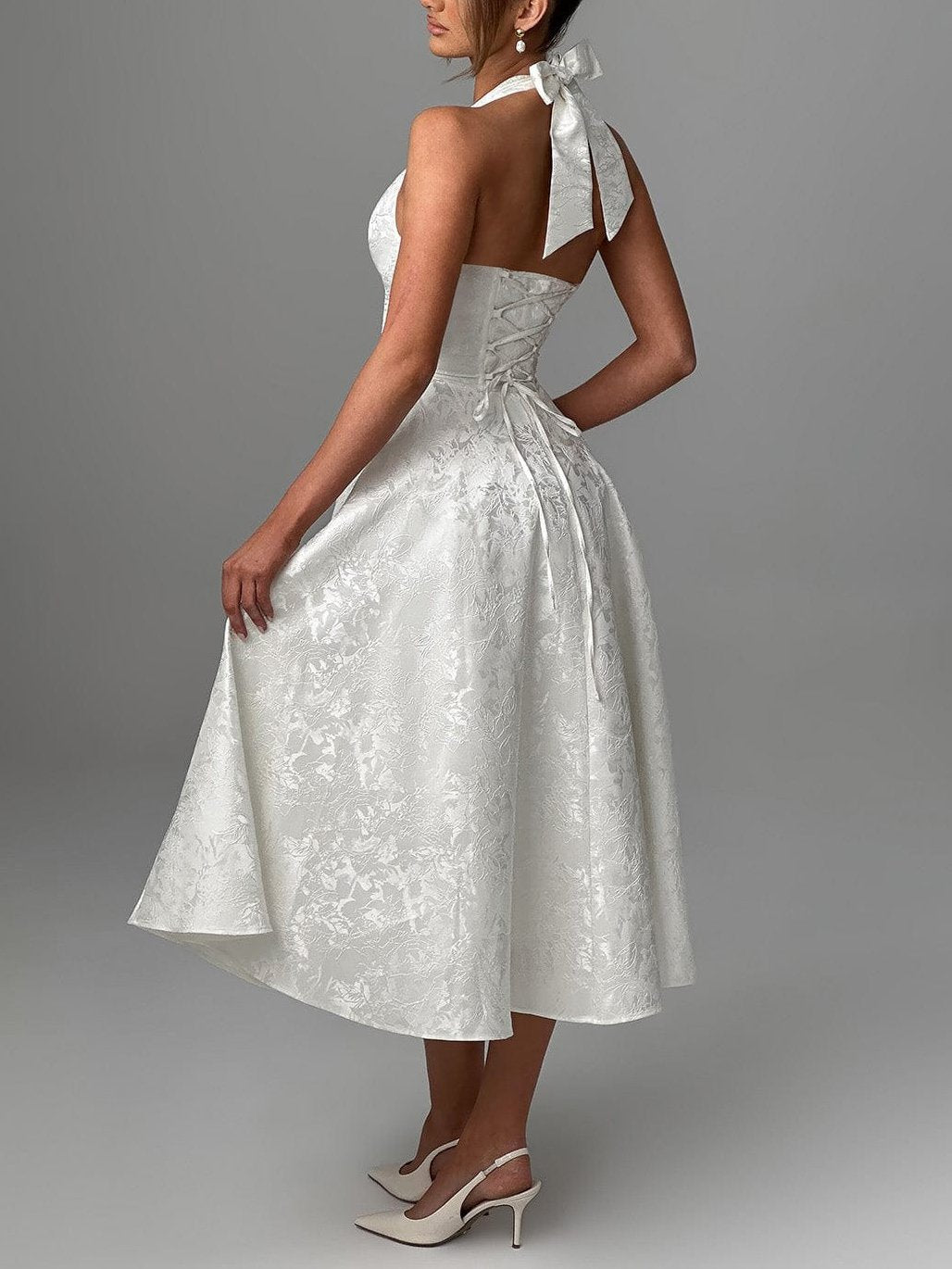 Elegantes Vintage-Midikleid aus Jacquard mit V-Ausschnitt und Neckholder