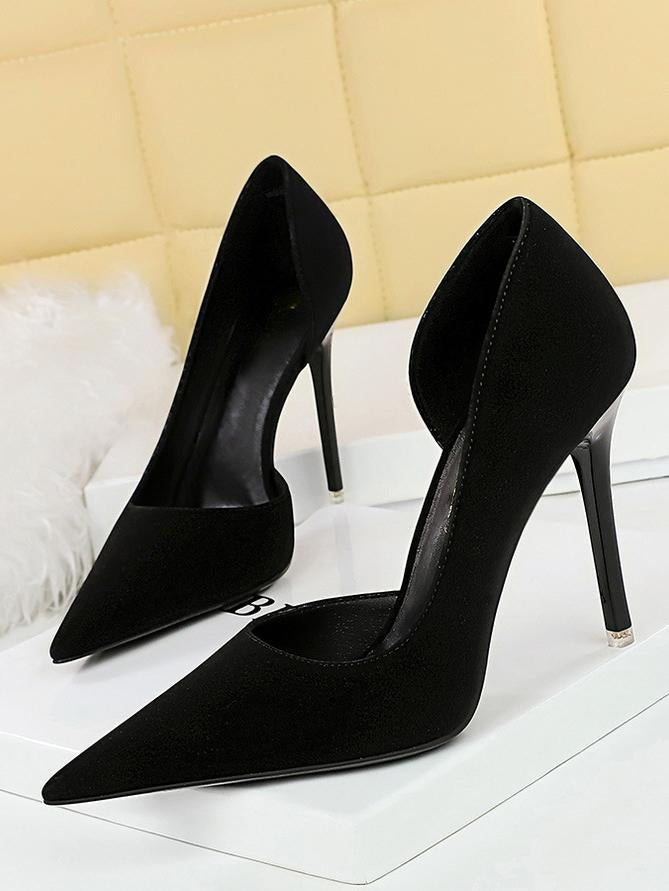Retro Side Hollow Pointed High Heels
