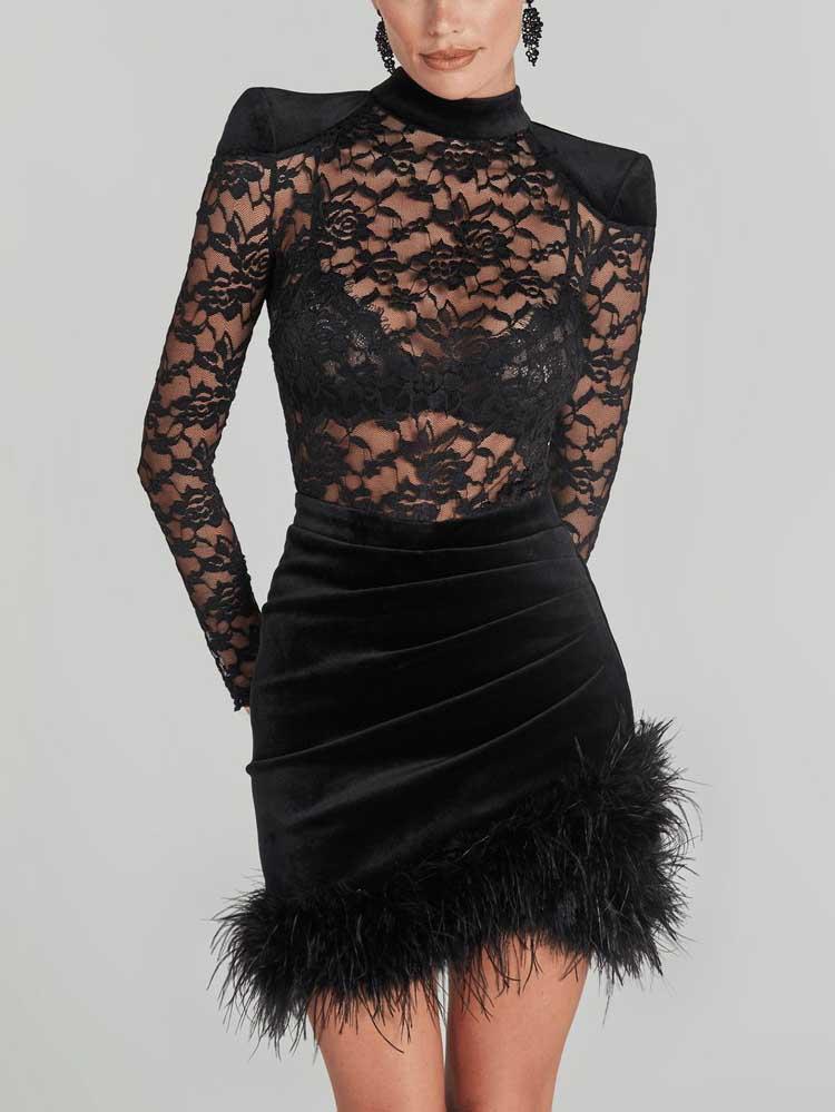 Elegantes, transparentes Minikleid mit Spitze und Hüfte