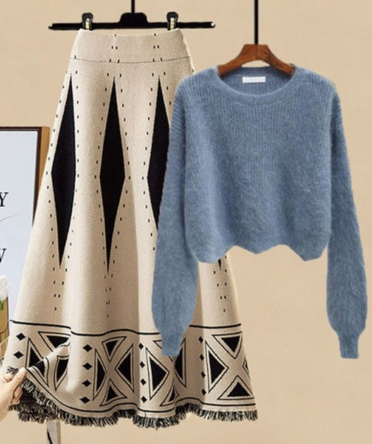 KATTY LOVELY SET Ivory Skirt & Grayish Sweater