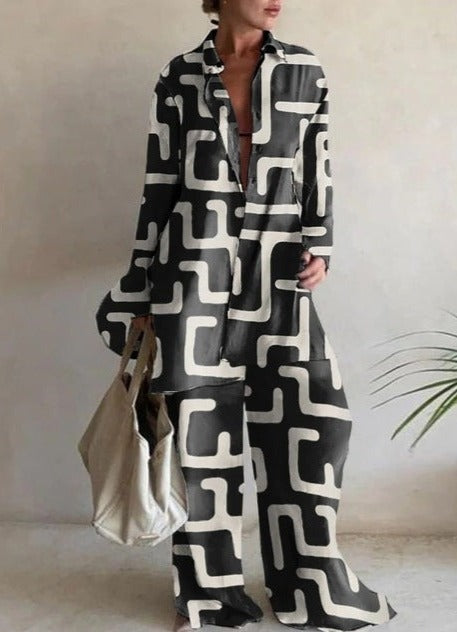 JANNET SUIT Geometric Black