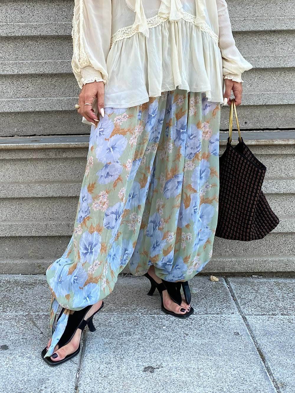 Pantalon boho en mousseline de soie à imprimé floral, taille élastique, ourlet noué